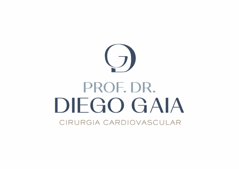 Logotipo: Prof. Dr. Diego Gaia, cirurgião cardiovascular. Texto em azul escuro, com um ícone 