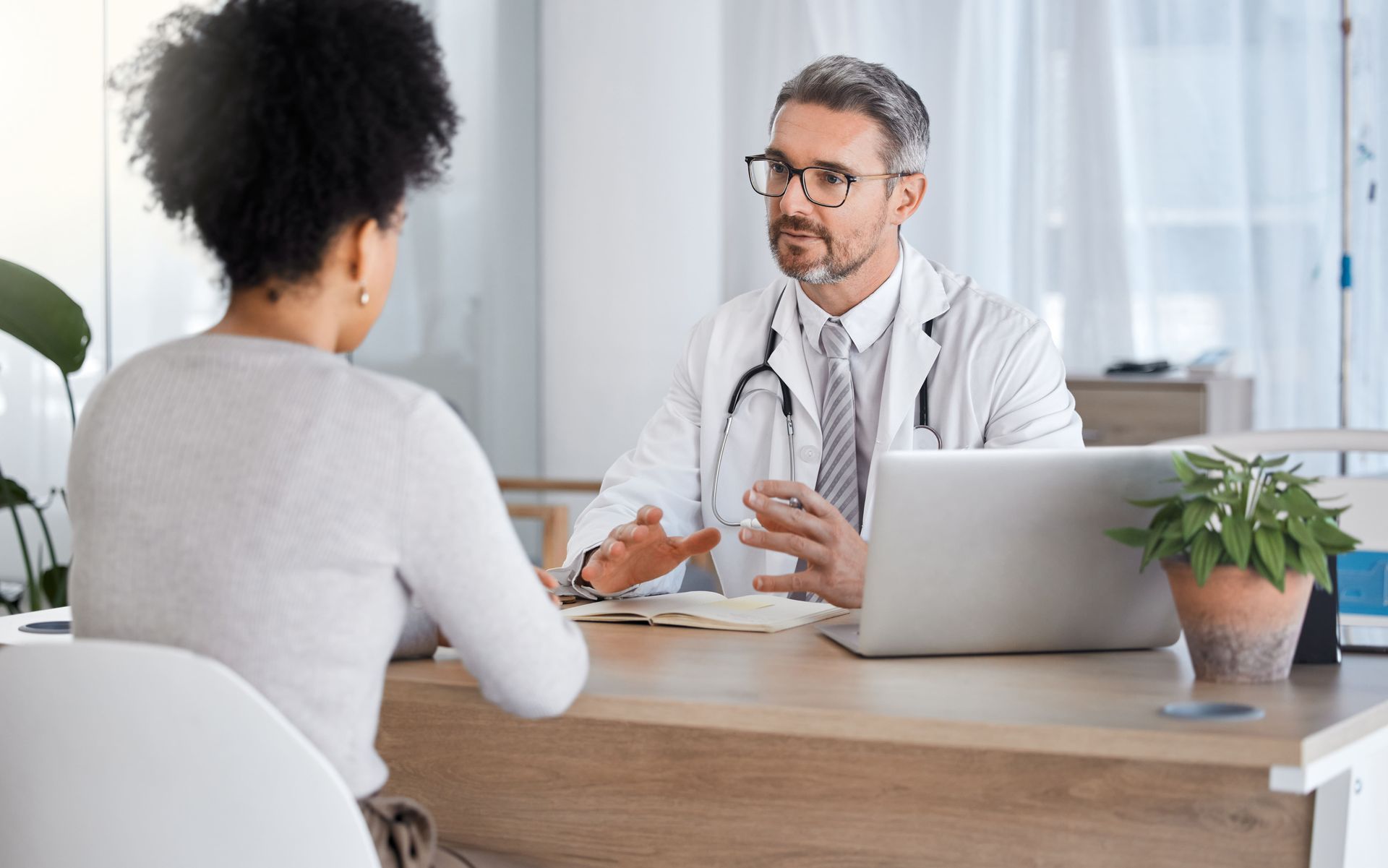 Por que pacientes escolhem alguns m&eacute;dicos e ignoram outros?