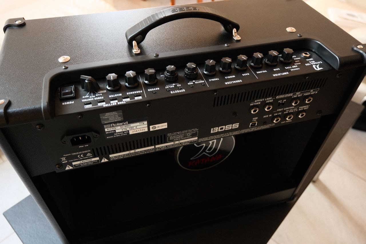 Boss Katana 100 MkII Combo inkl. GA-FC Foot Controller (Gebraucht)