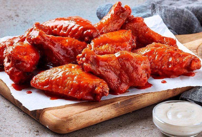 Spicy Chicken Wings with Buffalo Sauce