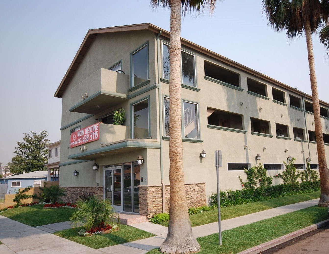 2500 Elm Ave Building Photo