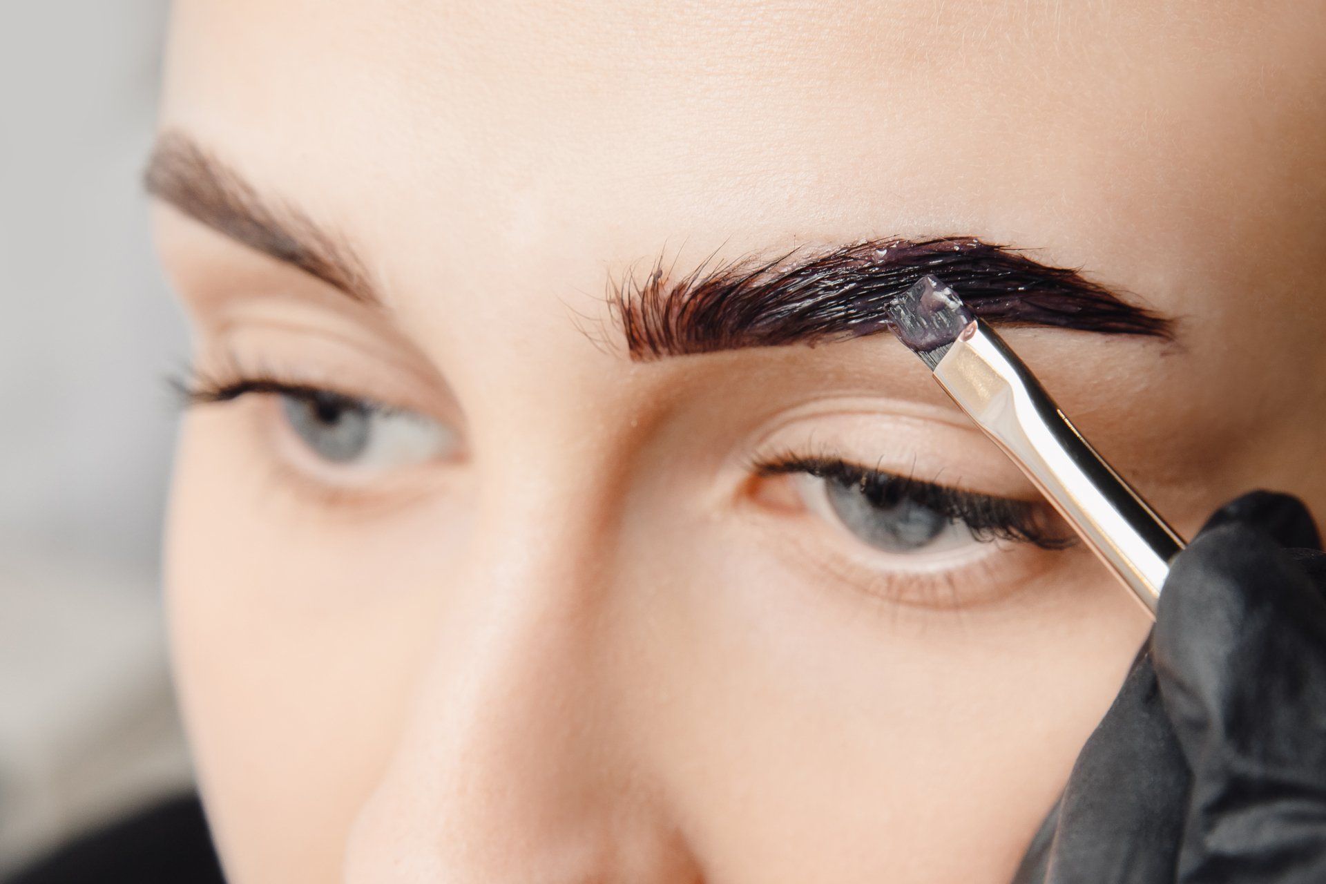 Eyebrow Tint — Hair & Beauty Salon Shellharbour, NSW