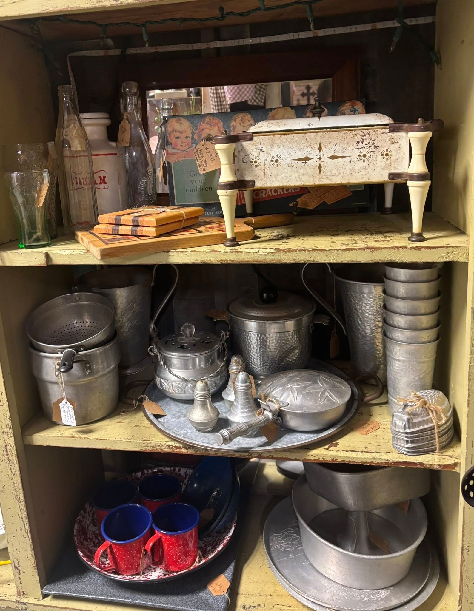  vintage kitchenware: pots, pans, bottles, cups