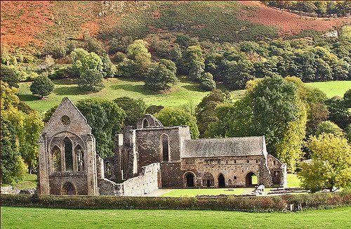 valle crucis abbey Llangollen