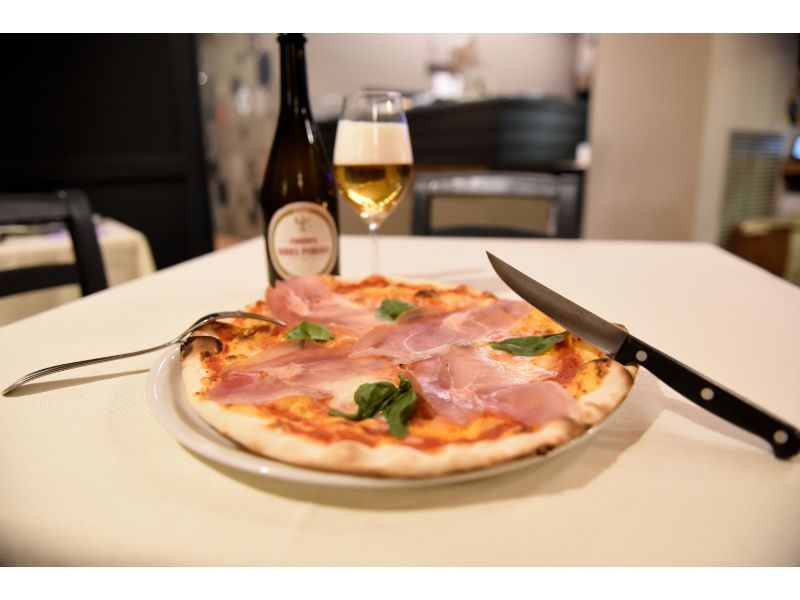 Pizza al prosciutto