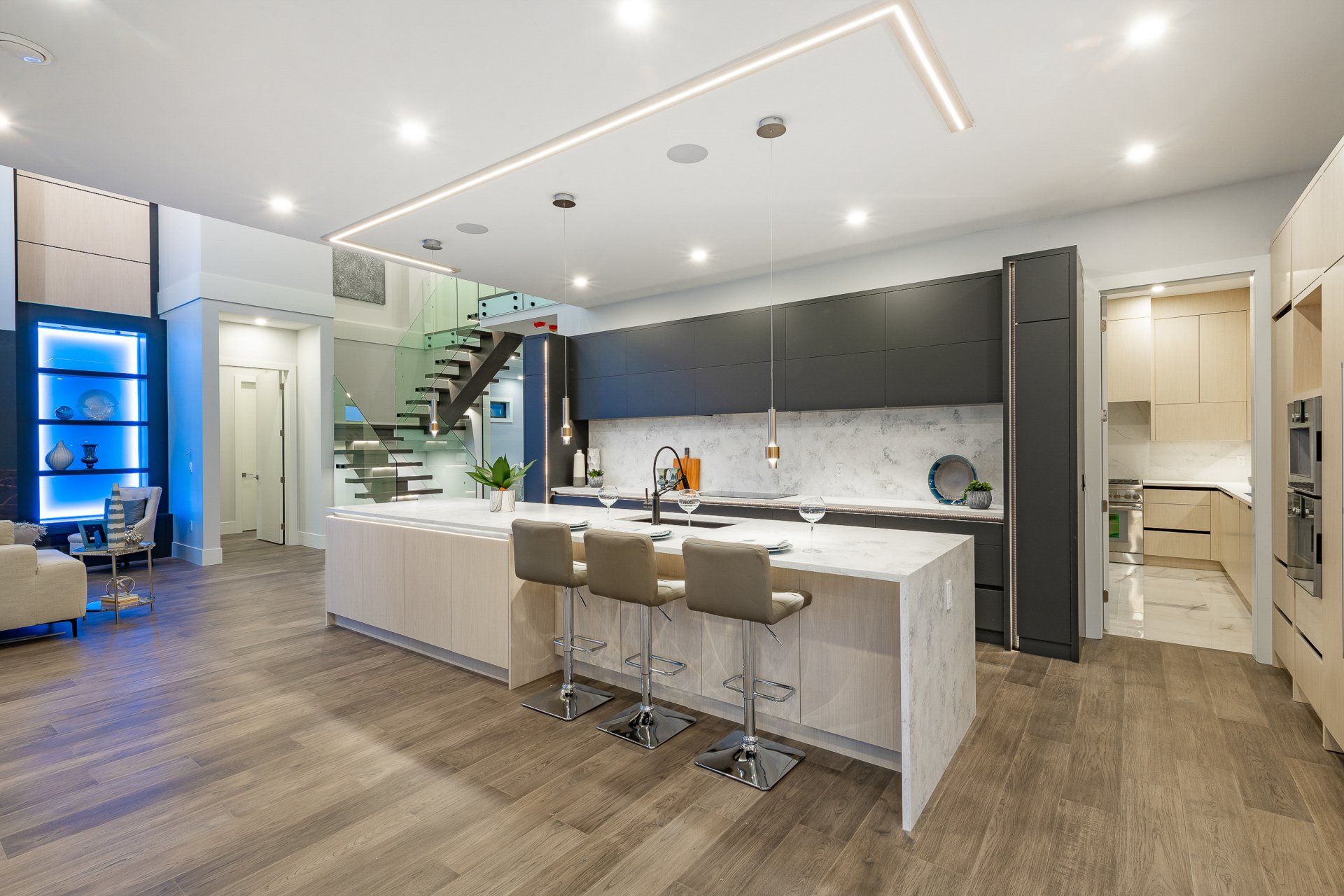 Luxury home kitchens with bright and clean finishings