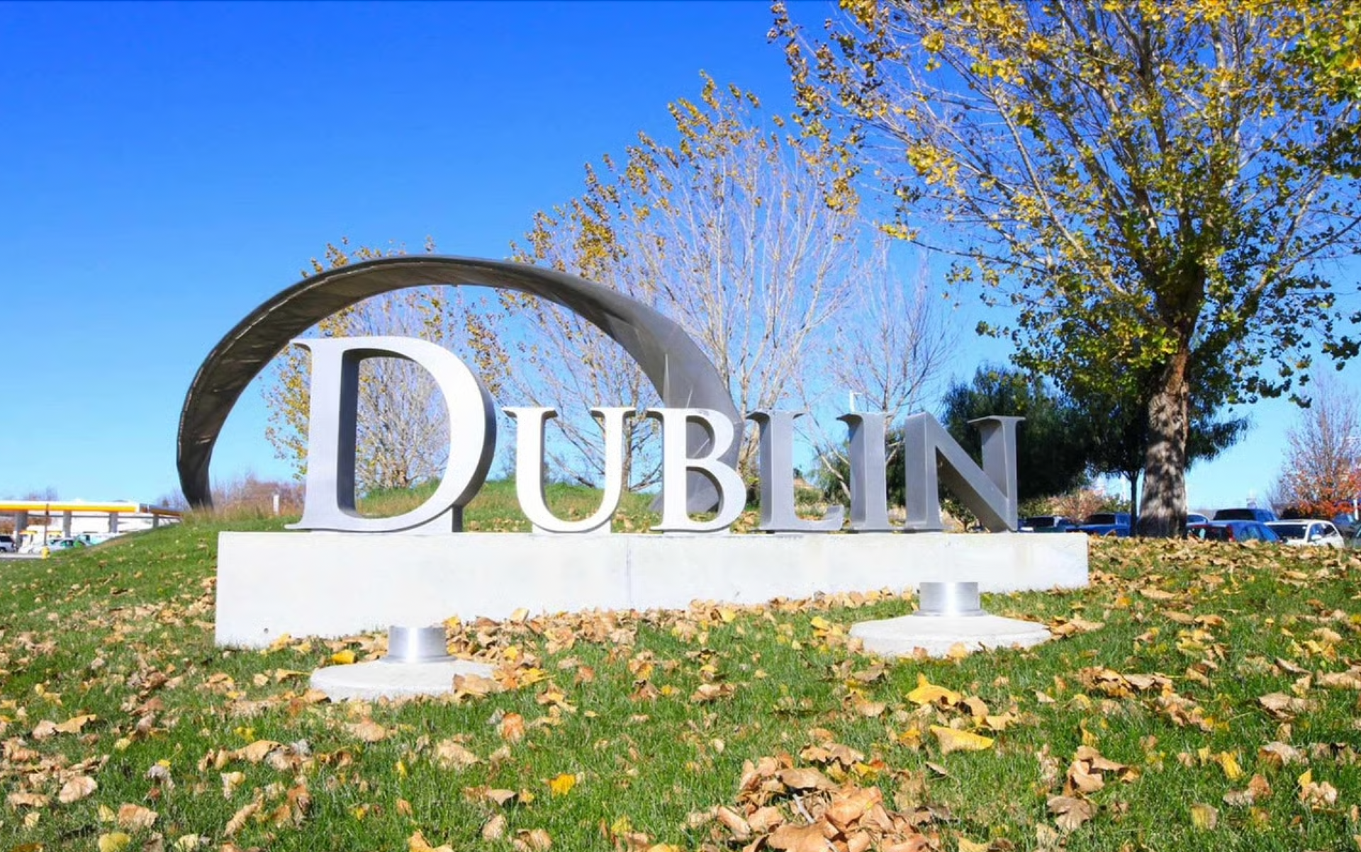 Bar chart showing forecasted annual national home price increases from 1.83% in 2026 to 3.42% in 2030 on a dark background.