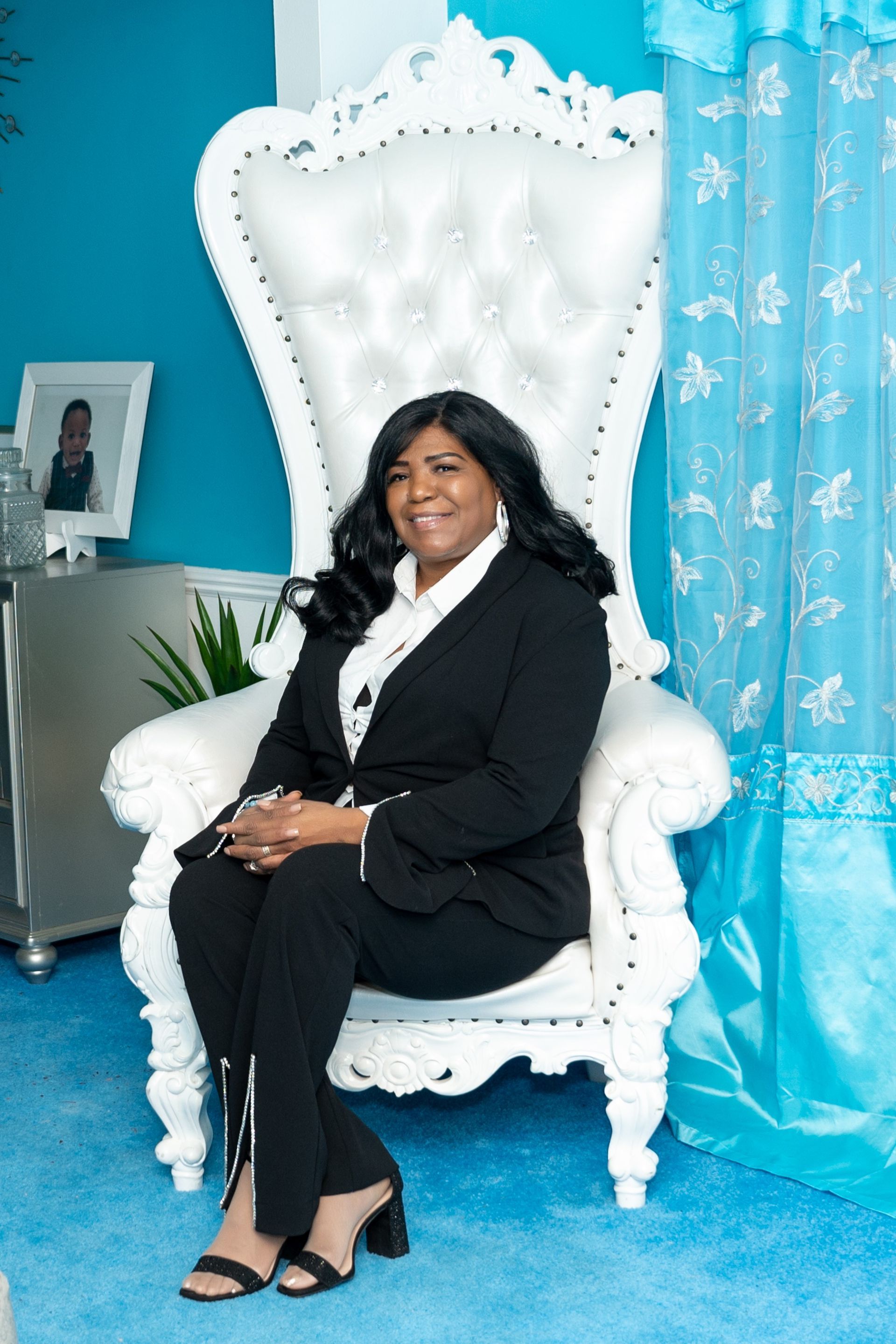 Senior Woman With Therapist — Detroit, MI — Mind And Body Healing