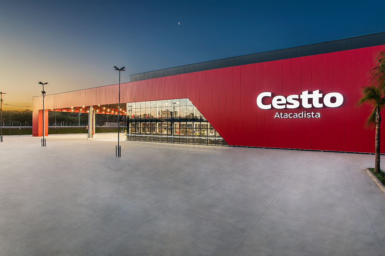 Prédio vermelho fachada do cestto wenceslau
