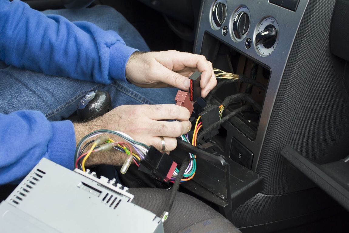 riparazione elettronica di una vettura