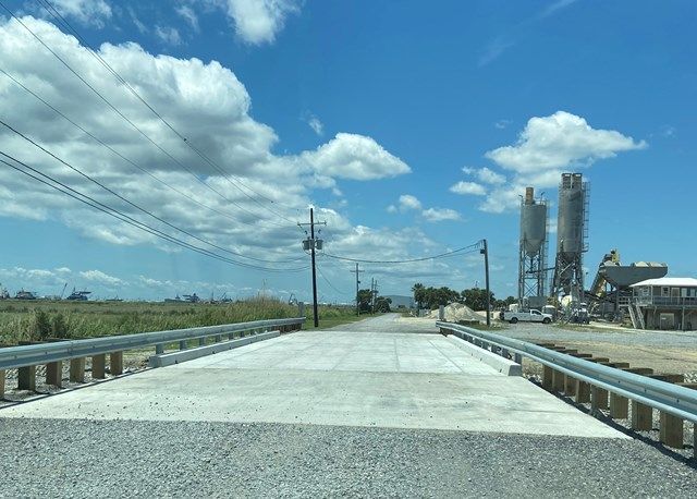 Tidal creek bridge construction at wetlands park