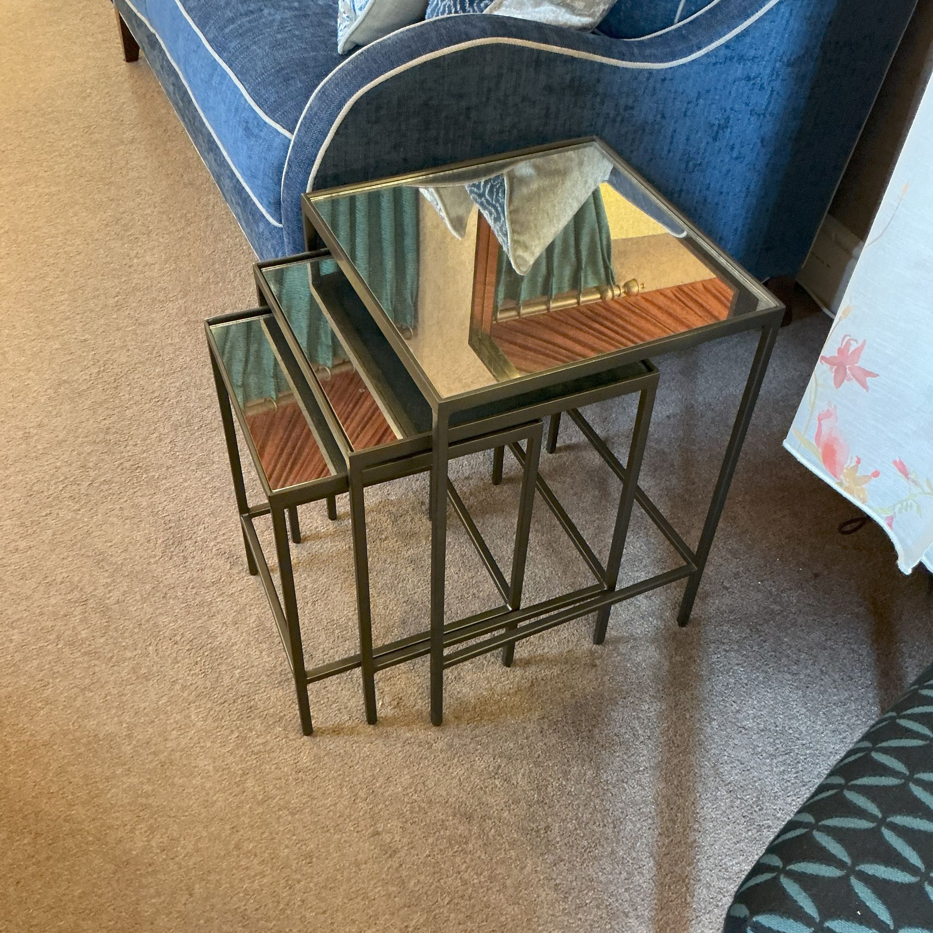 Richmond Nest of Tables