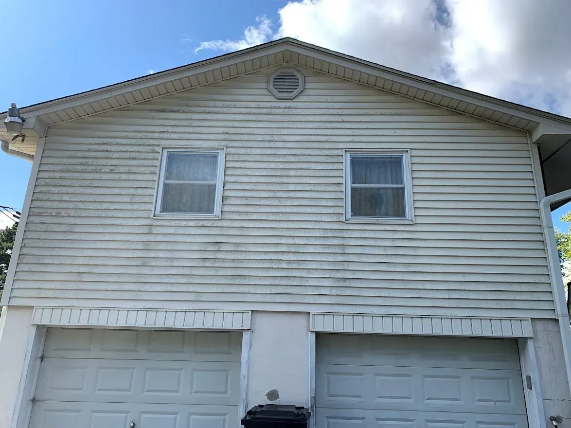 Before Cleaning Siding — Maryville, TN — Godbey Clean LLC