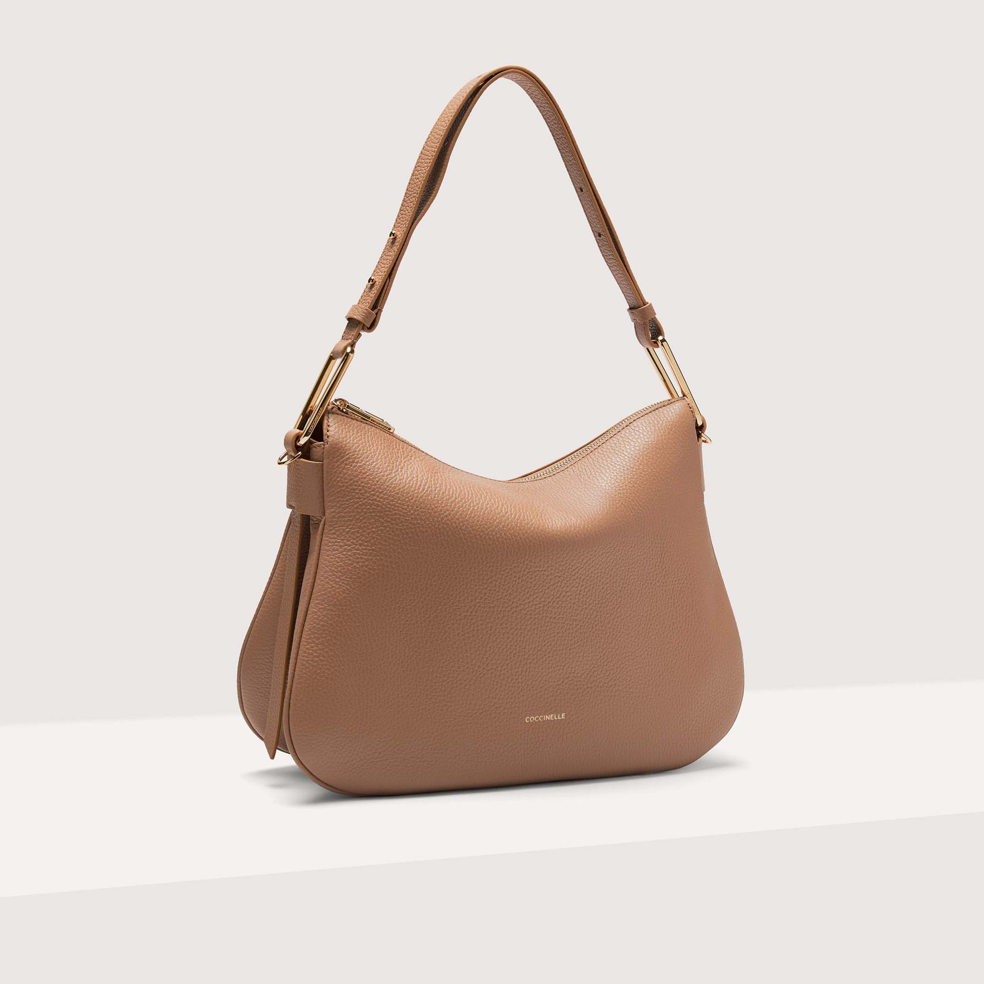 COCCINELLE MAGIE SOFT MEDIUM