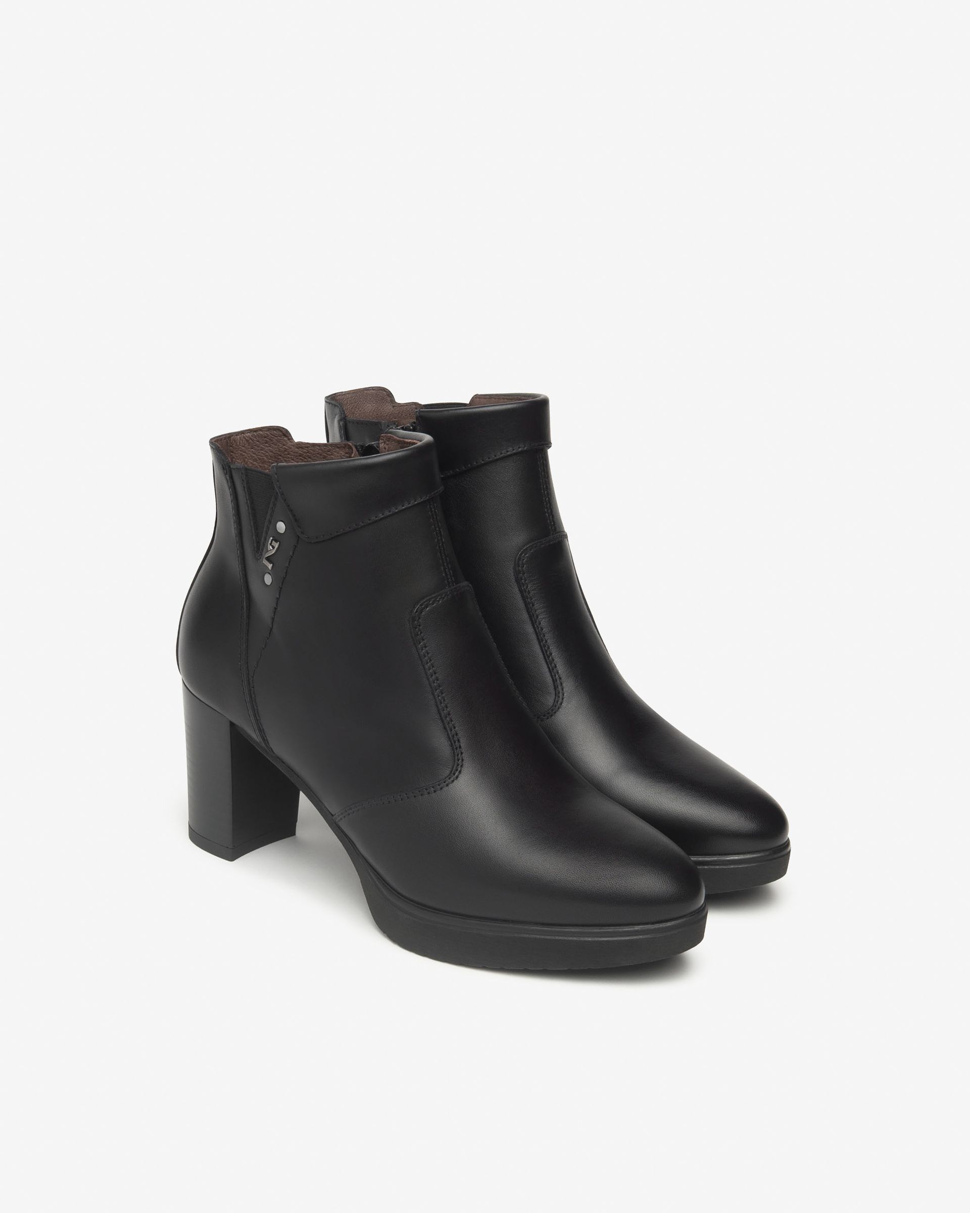 NERO GIARDINI  tronchetto tc.60 , pelle nero