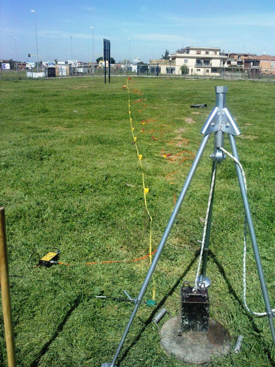 strumento per indagini geofisiche