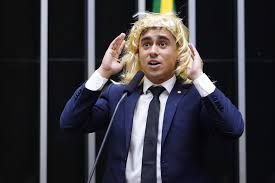 No Brasil, deputados como Nikolas Ferreira e espécimes da  extrema direita, são claros exemplos .