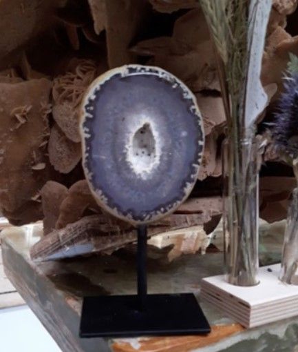 Agaat op standaard - Klein / 9 cm