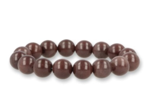 Donkerbruine kralenarmband.