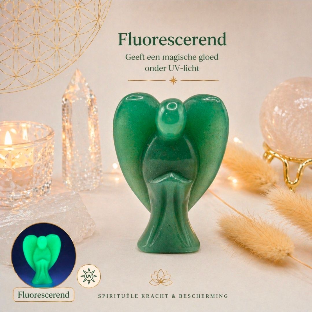 Green Aventurine Gemstone Angel / 8 cm - Fluorescent
