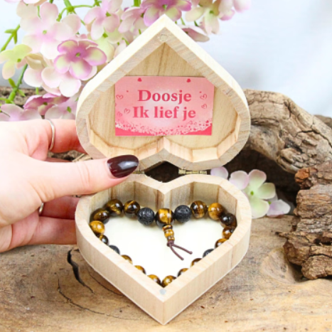 Doosje 'ik lief je' - met Tijgeroog Armband 21 cm