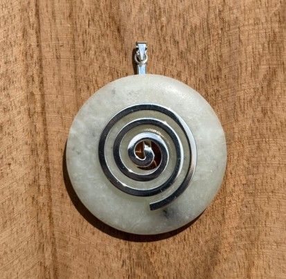 Jade Donut hanger - Spiraal / 4 cm