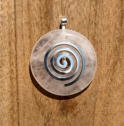 Rozekwarts Donut hanger - Spiraal / 4 cm