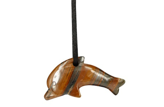 Tijgeroog/Tijgerijzer  Edelsteen Dolfijn hanger aan waskoord