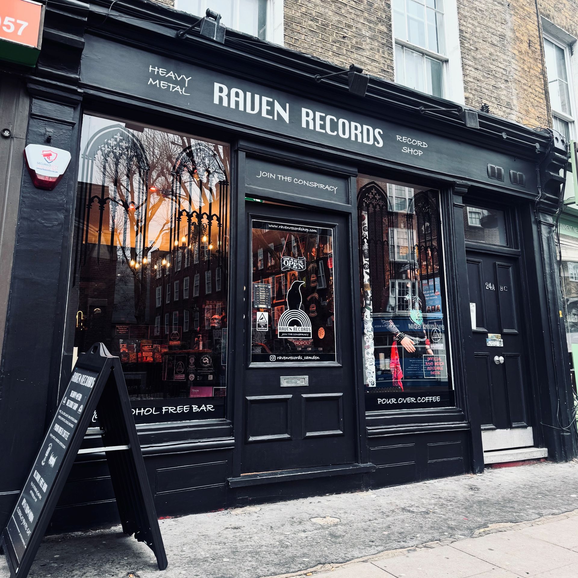 Raven Records - Specialist heavy metal record shop