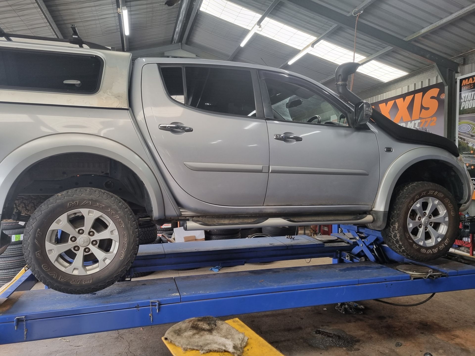 SPRINGWOOD TYRE SERVICE