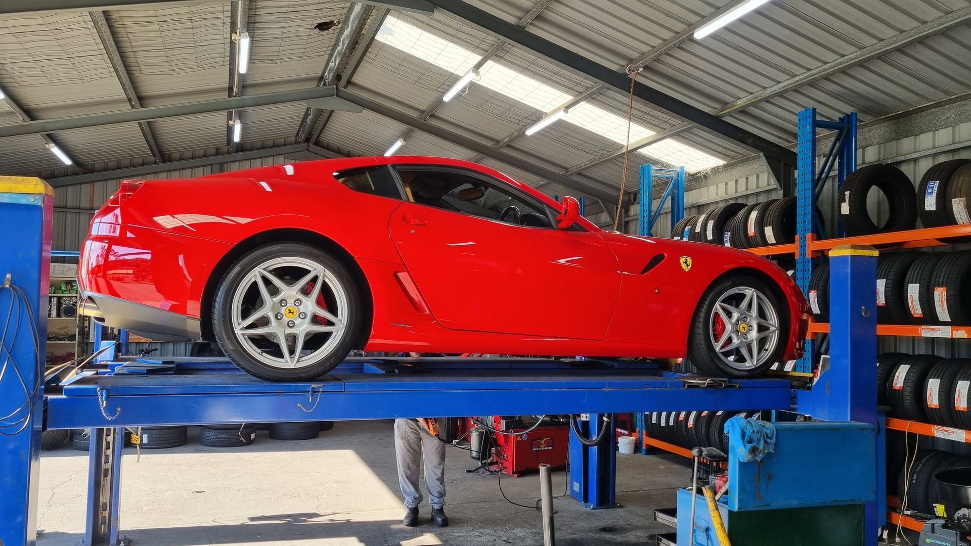 SPRINGWOOD TYRE SERVICE