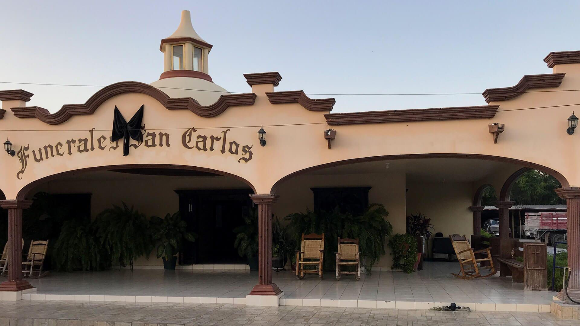 FUNERALES SAN CARLOS - FACHADA
