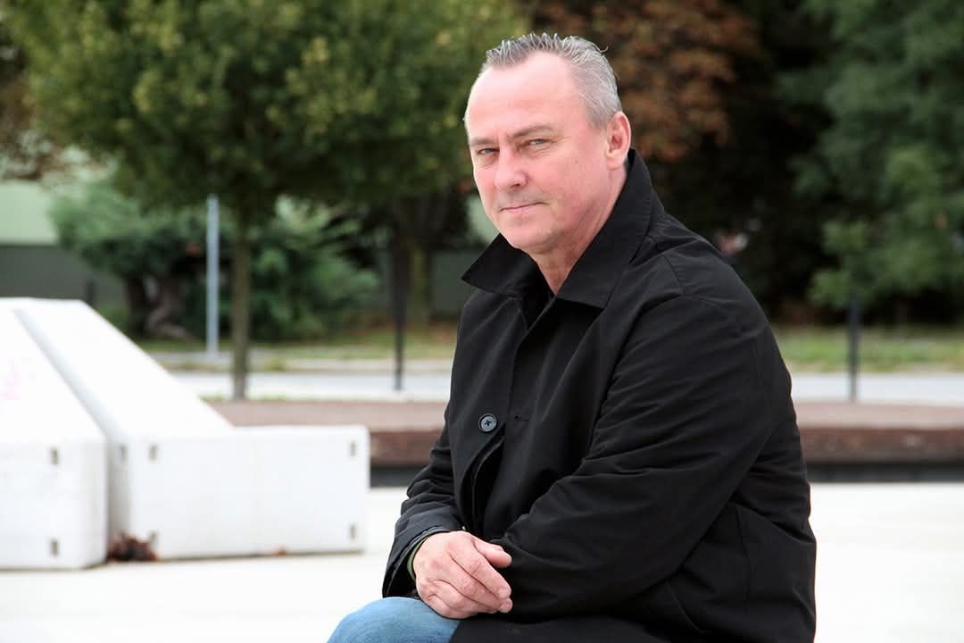 O Eduardovi Burašovi