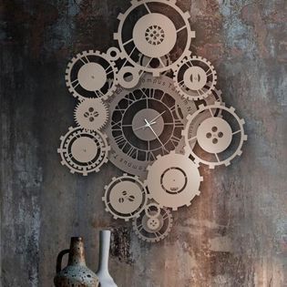 orologio da parete con ingranaggi