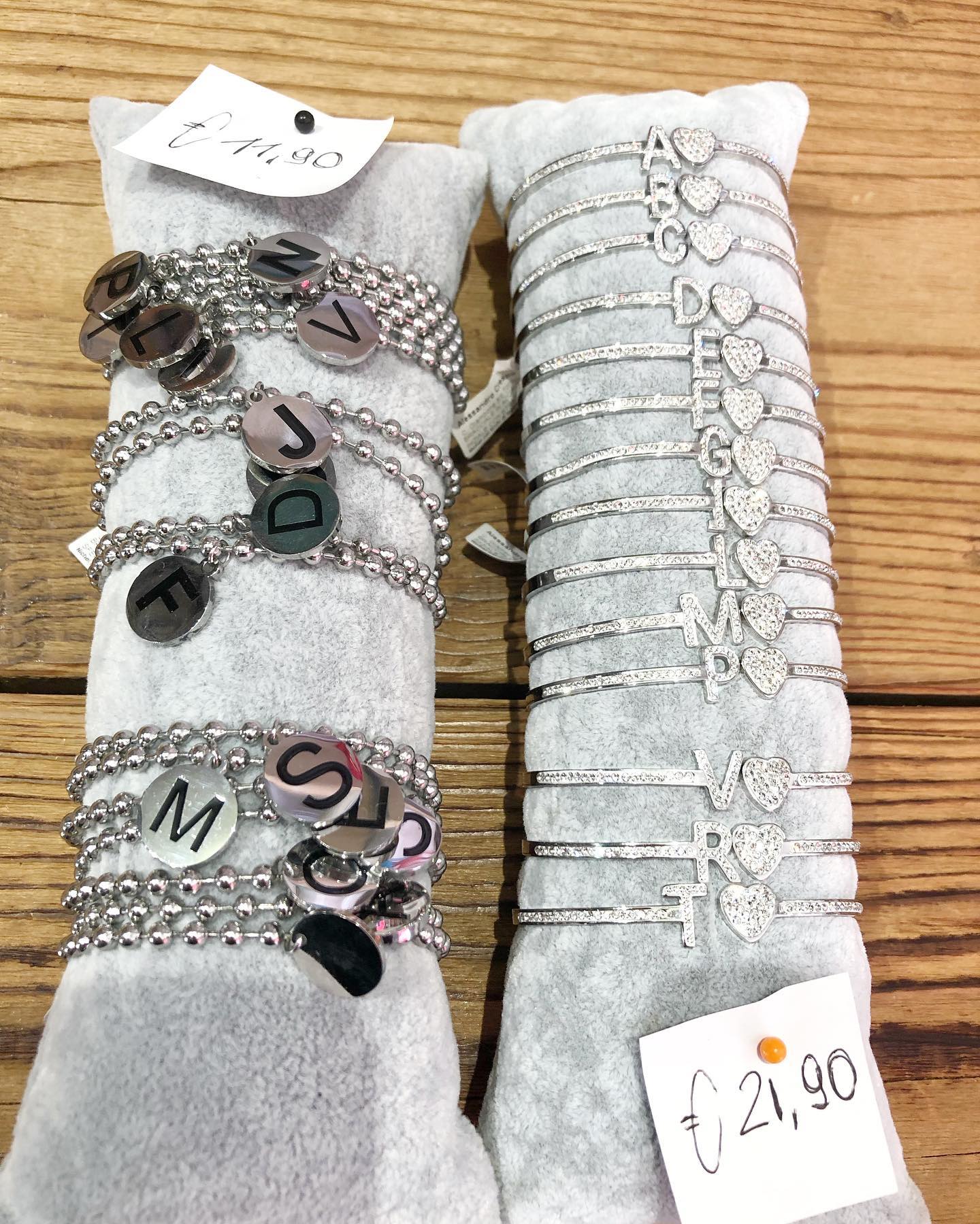 bracciali con incisioni