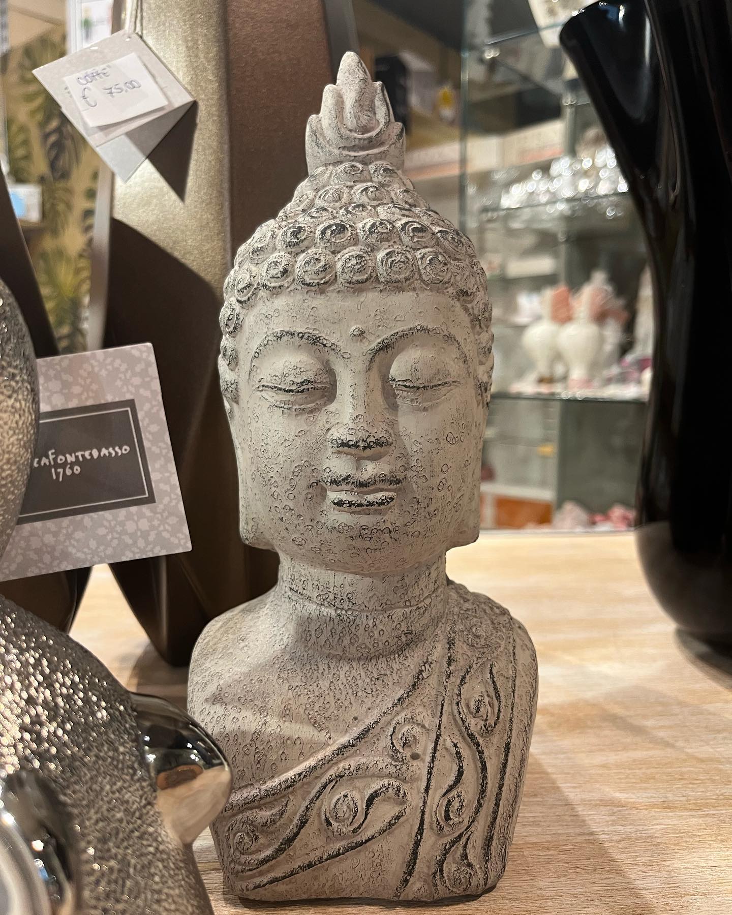 soprammobile tibetano