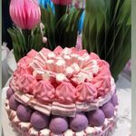 torta di caramelle rosa