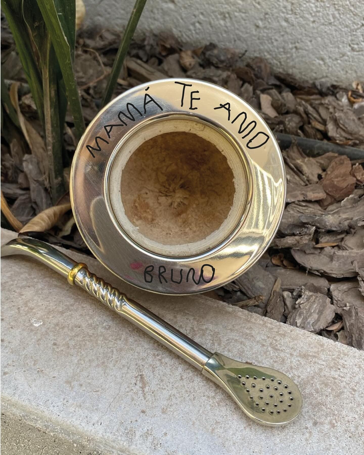 Mate de plata con la inscripción