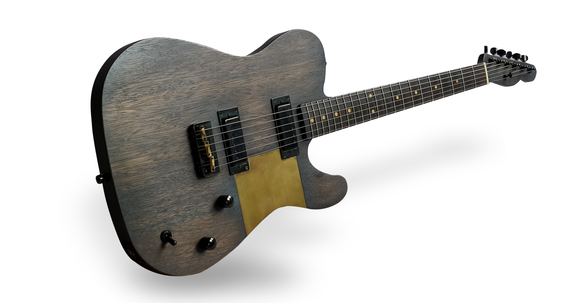 Een close-up van een bruine elektrische gitaar . Messing slagplaat Custom made guitar.Art of Noise Guitars.