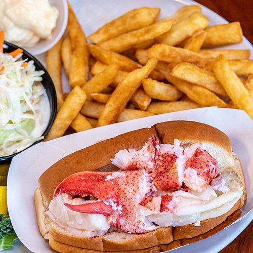 Jake's Seafood Restaurant and Fish Market at Nantasket Beach Hull, MA ...