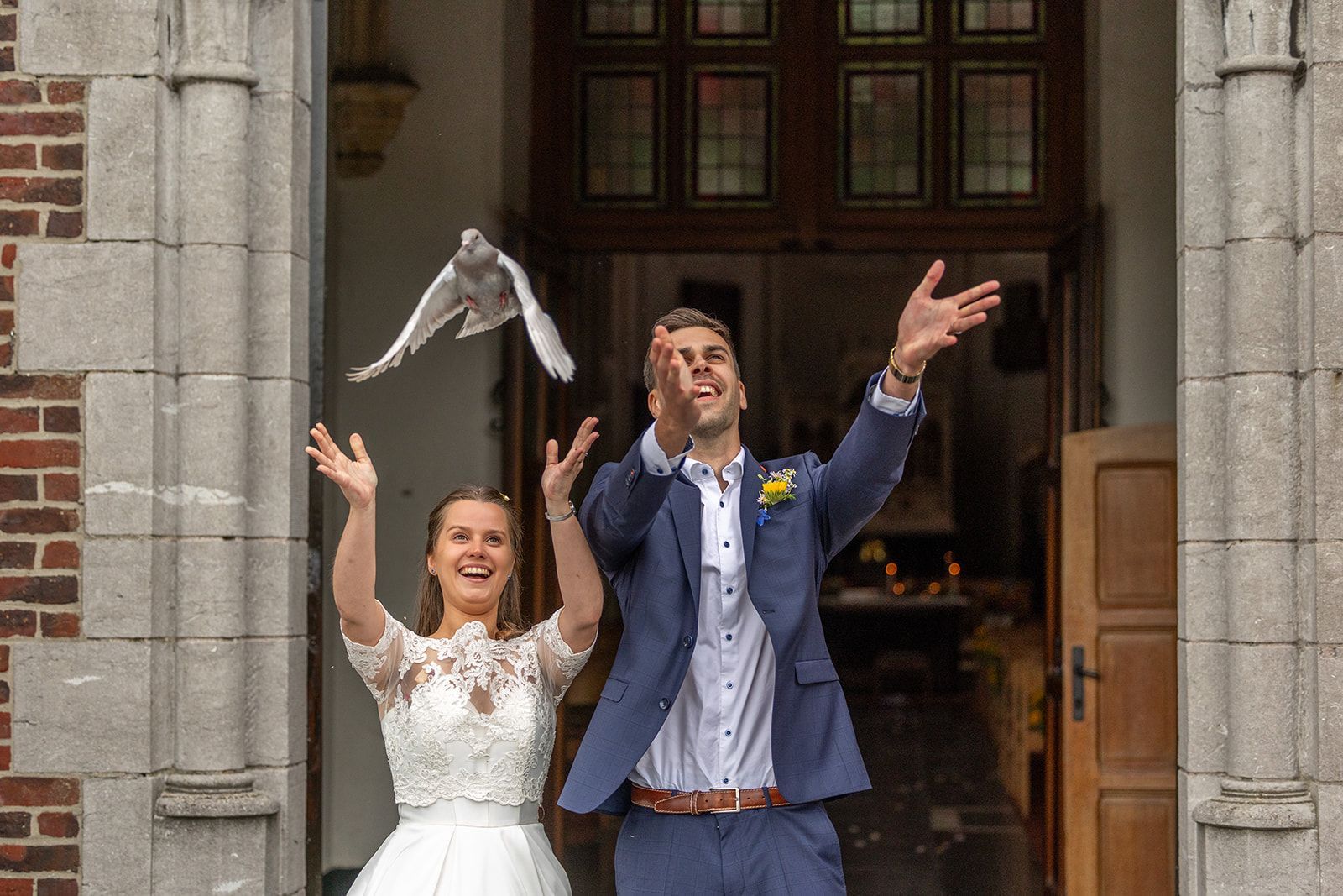 Romantische trouwfoto in Antwerpen