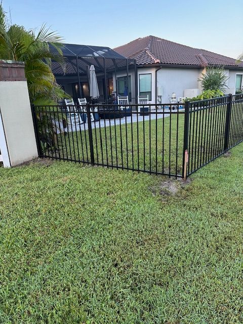 Aluminum fence Service