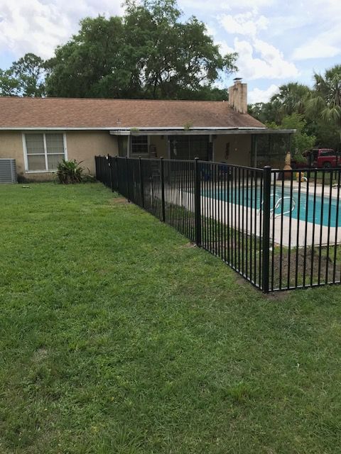 Aluminum fence panels