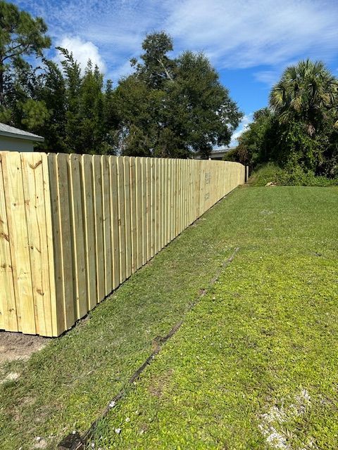 Wood fences Installation