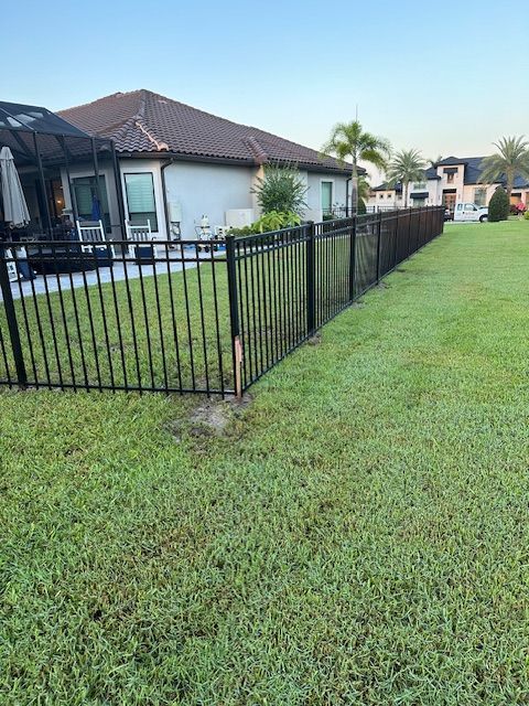 Aluminum fence Service