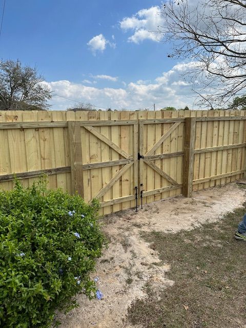 Wood fences Installation