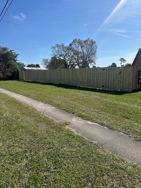 Board-on-board fence