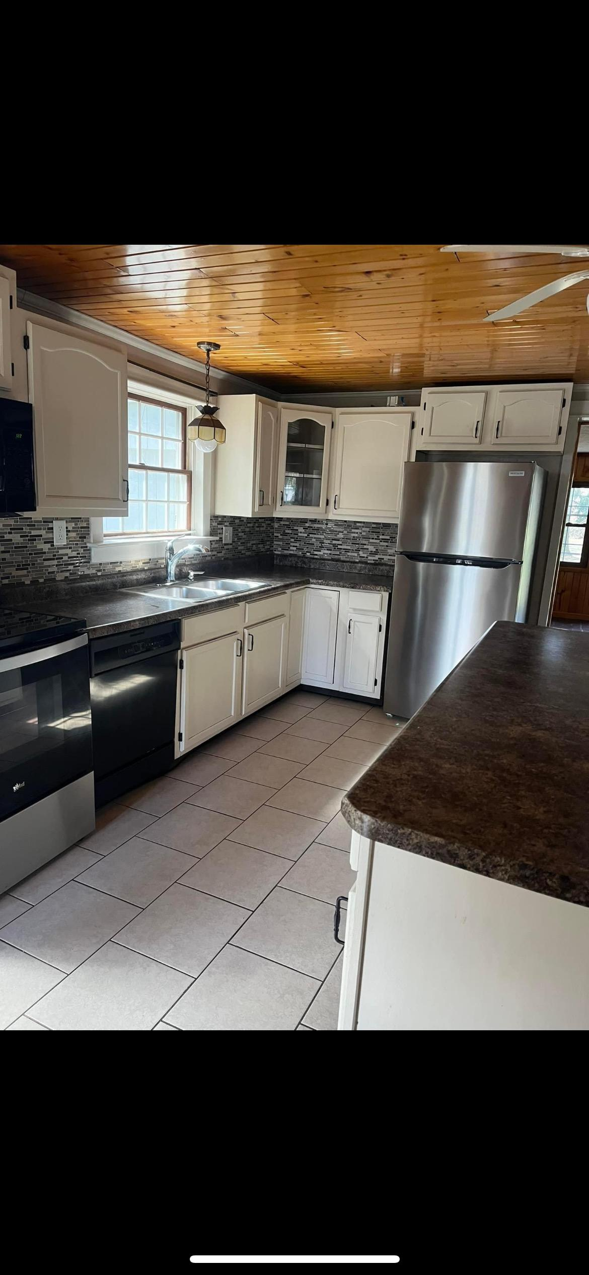 Before and after cleaning service — Dover, Stark County, Canton, Jackson Township, Belden Village, Green, Uniontown, Massillon, Louisville, Alliance, Bolivar, North Canton, OH — Rosmary's Cleaning Service