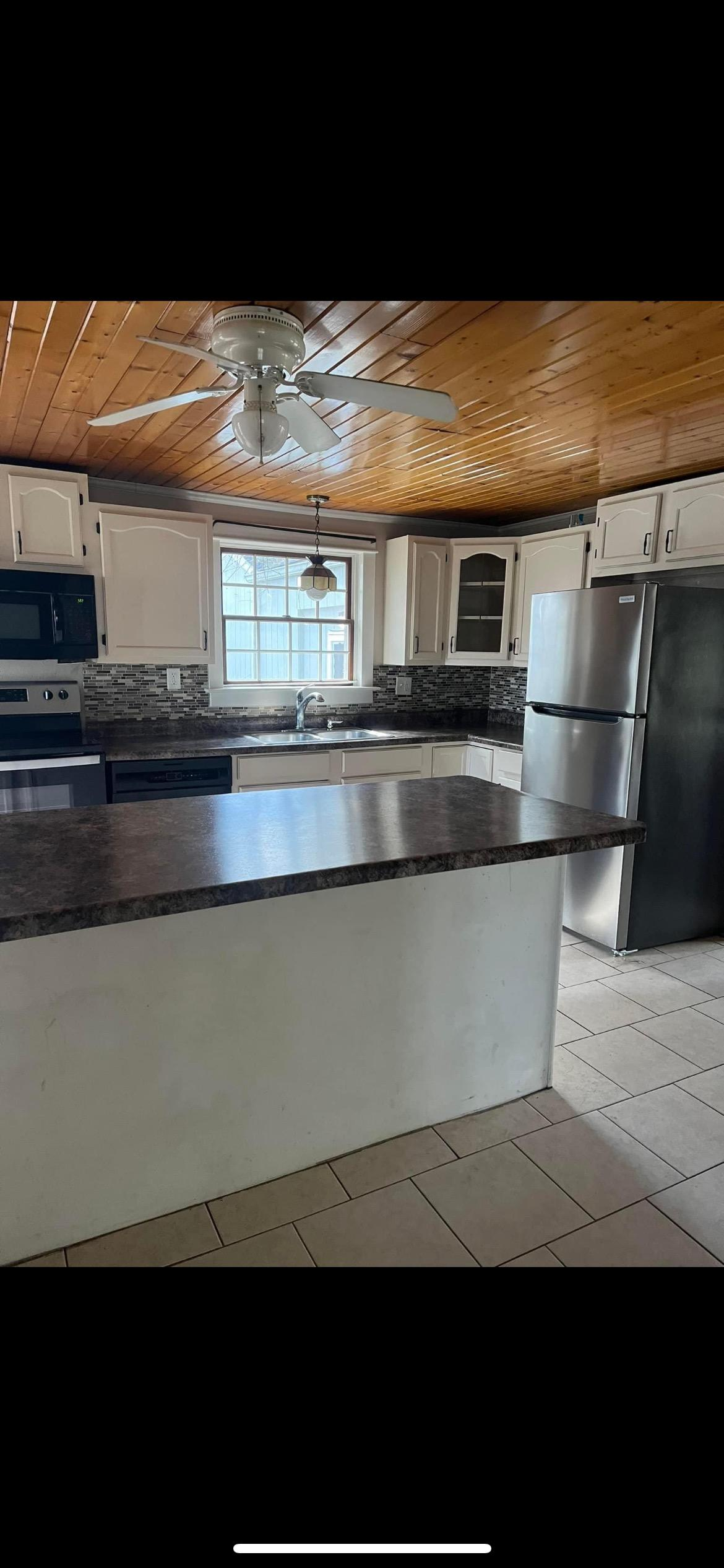 Before and after cleaning service — Dover, Stark County, Canton, Jackson Township, Belden Village, Green, Uniontown, Massillon, Louisville, Alliance, Bolivar, North Canton, OH — Rosmary's Cleaning Service