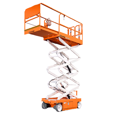 Un elevador de tijera naranja con ruedas sobre un fondo blanco.